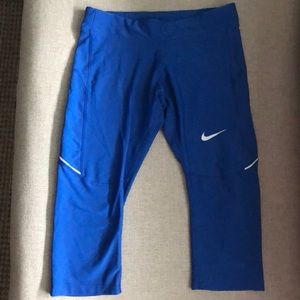 Blue Nike crop leggings